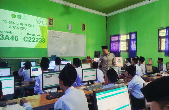 MTs Ihsanniat Selenggarakan ASAS Ganjil TA.25-26 Berbasis CBT.